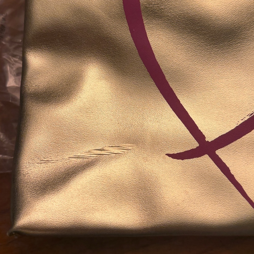 Victoria's Secret Hot Model Small Gold Tote Bag Purse Heart Logo - Picture 6 of 8